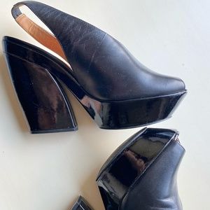 548 SAX FIFTH AVE HEELS WITH PLATFORM SIZE 10 BLACK COLORE PUMPS